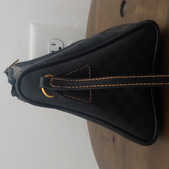 Authentic Vintage Gucci Interlocking GG Monogram Micro Guccissima Crossbody Bag - Picture 5 of 9